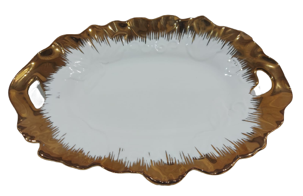 BANDEJA DE PORCELANA  CON BORDE DORADO DE 23X15CM