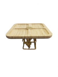BANDEJA DE BAMBOO CON BASE DORADA